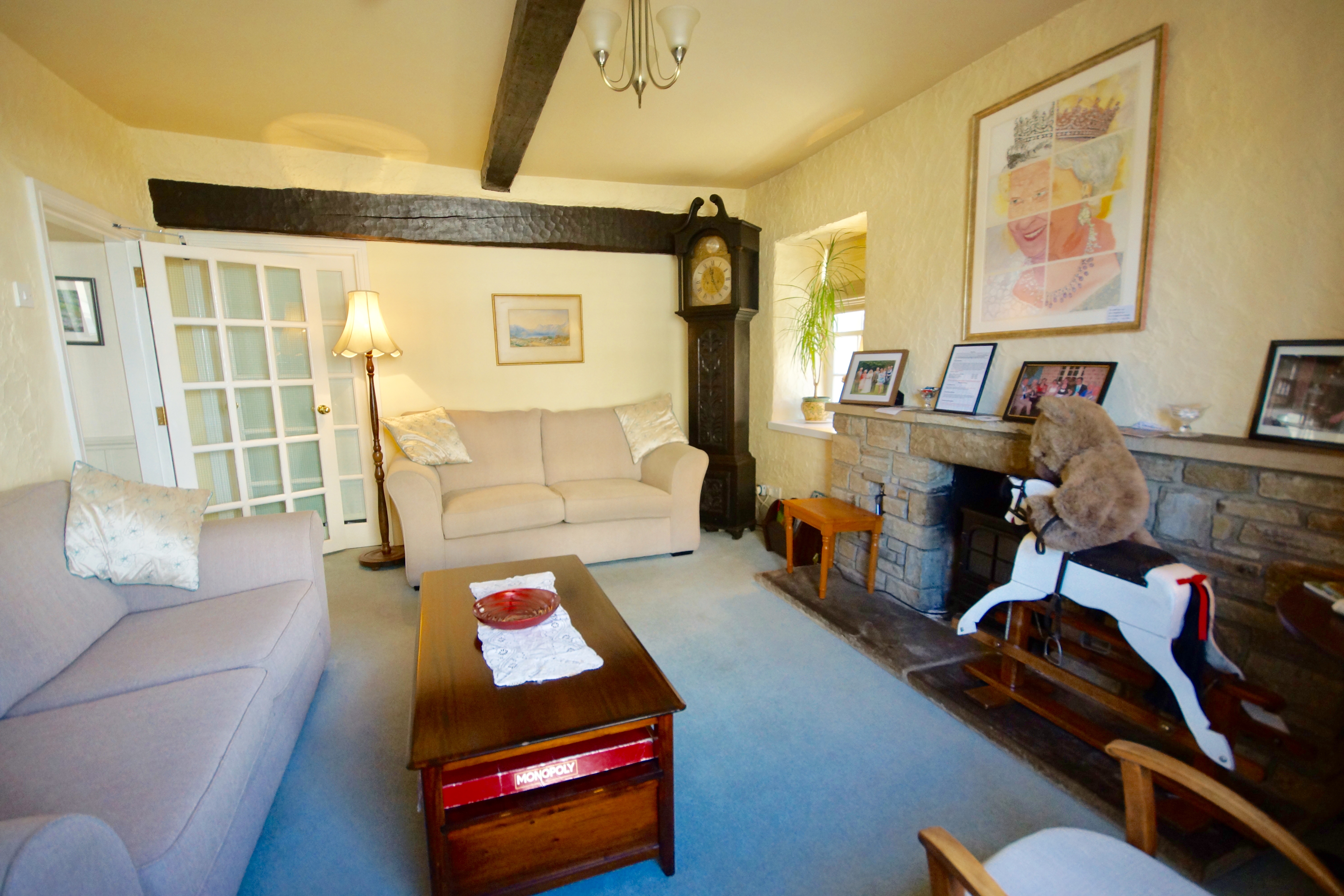 Guests will find a selection of books and games in our lounge area